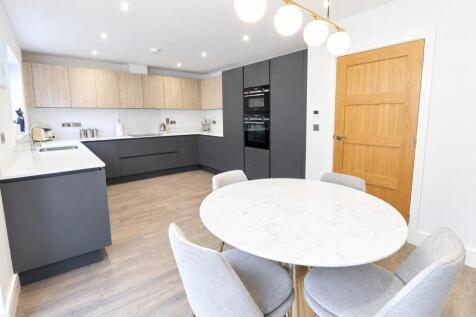 Kitchen diner 1.jpg