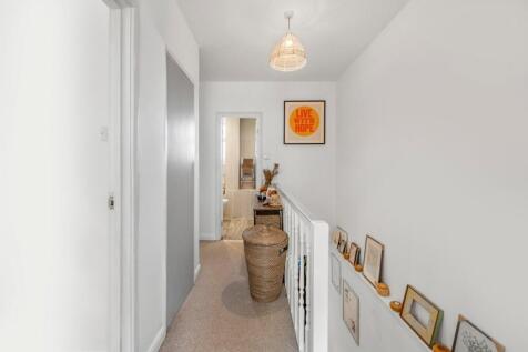 3 bed, 1 bath Maisonette in London - Photo 13