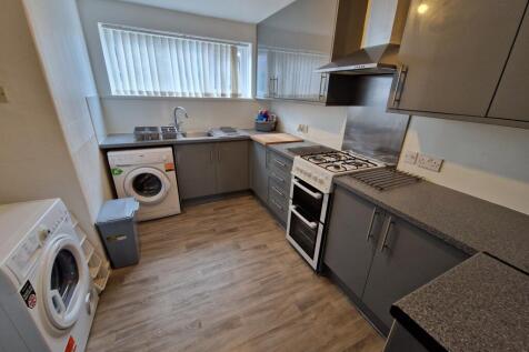 36 Charles Gardner Road, Leamington Spa photo 2