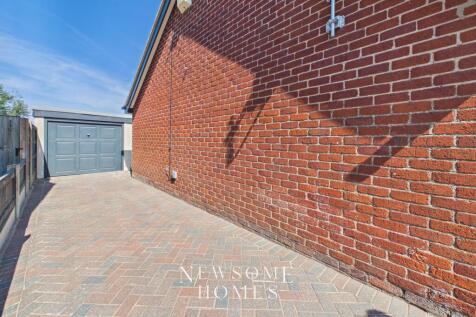 Driveway &amp; Garage