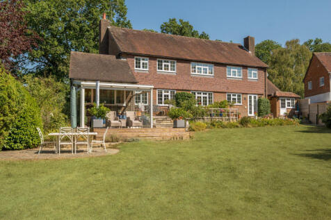 Pulborough, RH20 - property photo