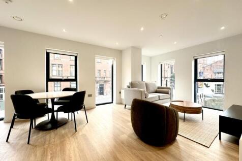2-bed flat on Calico, Manchester New Square Whitworth Street M1, £1,800/mo