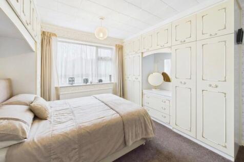 Bedroom 1 (Virtual furniture)