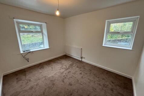 Halifax Road, Keighley, BD21 photo 5