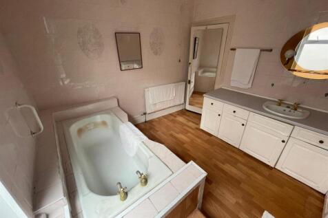 WhatsApp Image 2025-08-26 at 15.04.27_bc2aec68.jpg