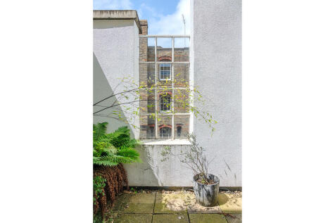 Macklin_Street_18...