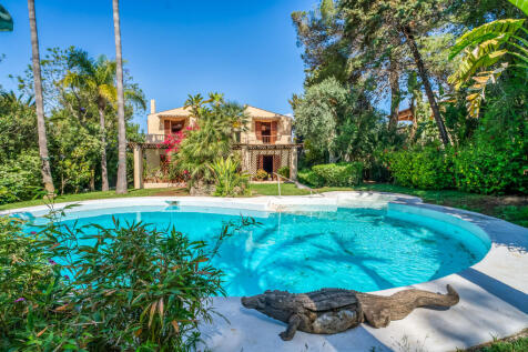 Luxurious villa in Bonaire, Alcudia with pool, garage, and sea views - your dream home in Mallorca!