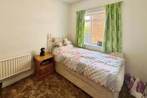 080c683e-WhatsApp...