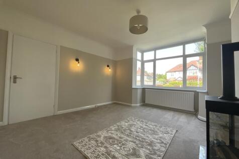 2 Wellmeadow Gardens, Shrewsbury, Shropshire, SY3 8UP photo 3