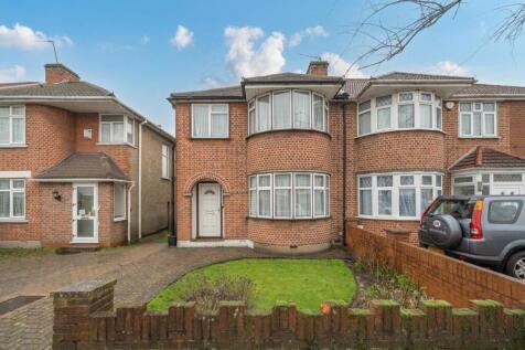 Davidson Frost-Wellings, DFW, Uppingham Avenue, Fr