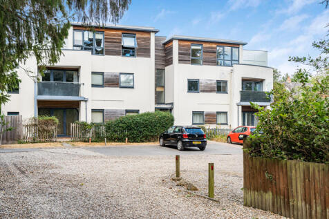 14 New Leys Court-24