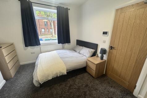 Corporation Street, NG18 photo 4