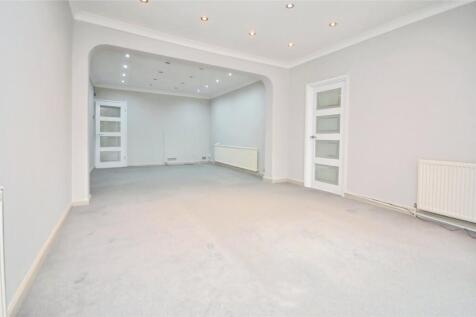 Nelmes Crescent, Hornchurch, Essex, RM11 photo 3