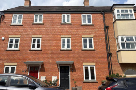 3 Bedroom Terraced Town House for Sale