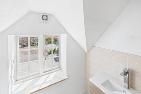 Master Bedroom En-suite