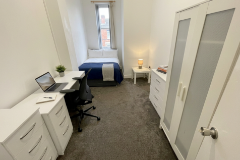 Flat 1, 38 Clarendon Square, Leamington Spa photo 5