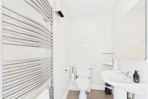 CAM03185G0-PR0103-STILL002