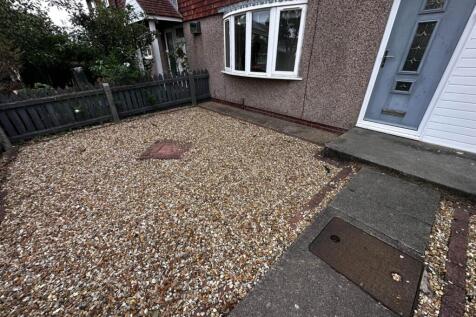Loft Avenue, Grimsby photo 3