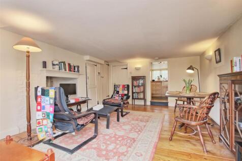 Living Room.jpg
