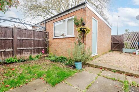 Regent Street, Bletchley, MK2 photo 3