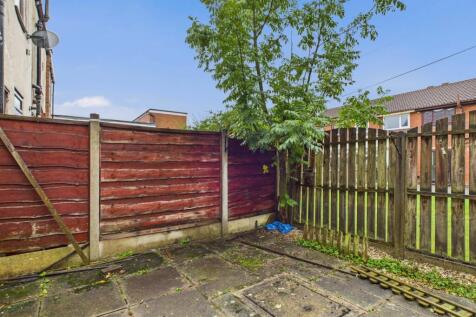 CAM03729G0-PR0141-STILL010