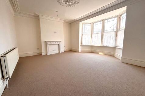 Flat A, Institute Road, Swanage, Dorset photo 3