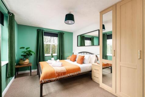 Bedroom1_1.jpg