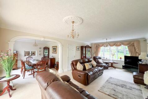 Sitting Room &amp; Dining Room