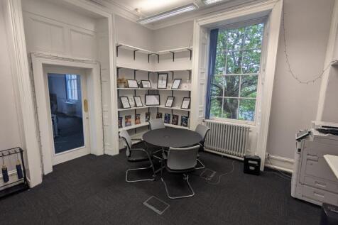 Office for sale Image 11