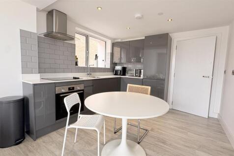 Open Plan Kitchen/Dining