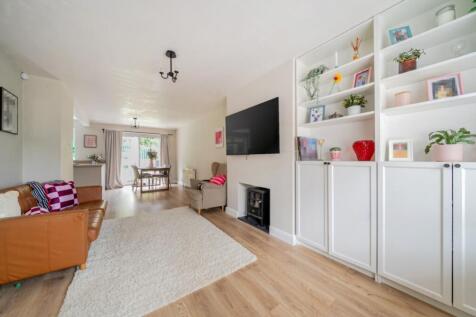 Lounge into Dining Area B