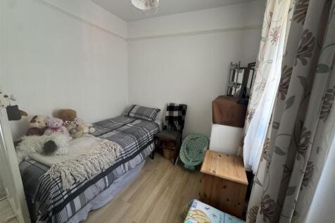For Sale by Aspire Residential | Salvington Road