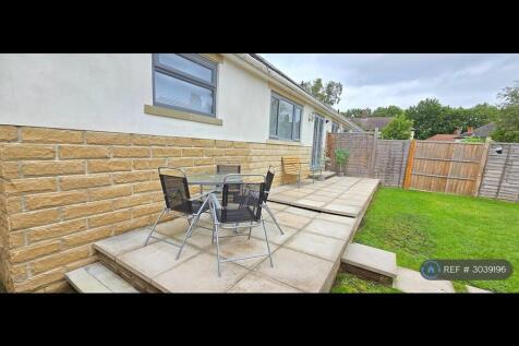 Redesdale Place, Leeds, LS16 photo 4