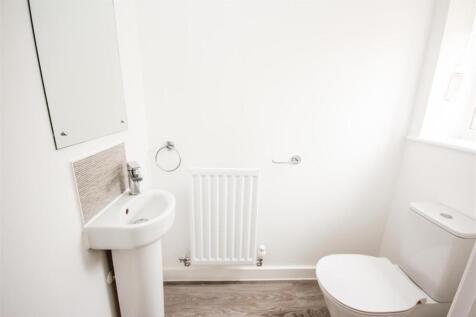 Downstairs WC.JPG