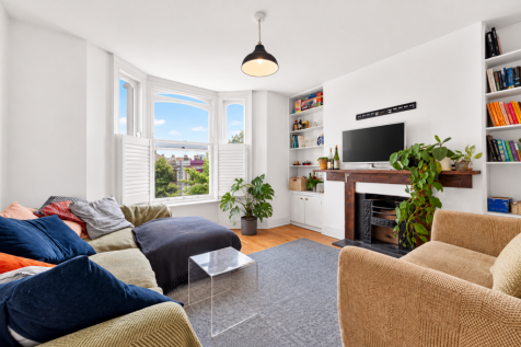 Flat A, Powerscroft Road, Hackney, London photo 4