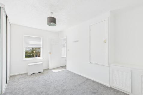 Cypress Road - Bedroom 1 (2)