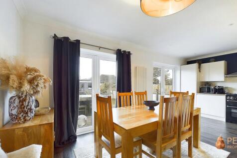 Open Plan Kitchen/Dining/Living Room