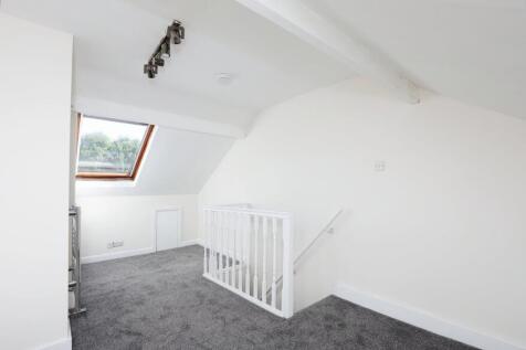 Valley Road, Sheffield, South Yorkshire, S8 photo 3