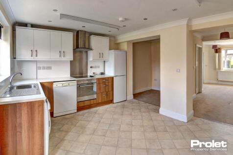 Furze Road, Thorpe St Andrew, Norwich, NR7 0AU photo 4