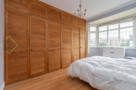 1 Northumberland Gardens, EDMONTON, N9 9LN-8