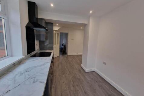 Marians Drive, , Ormskirk photo 3