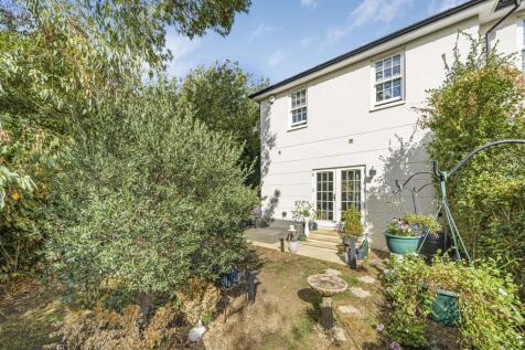 2 Burlington Mews, Datchet, Slough SL3 9EE9.JPG