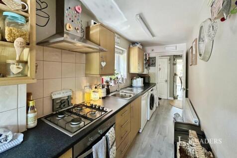 St. Helens Road, Hastings, East Sussex, TN34 photo 3