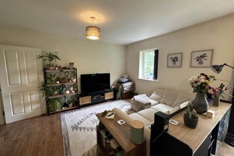 Newbridge Close, Radcliffe photo 4