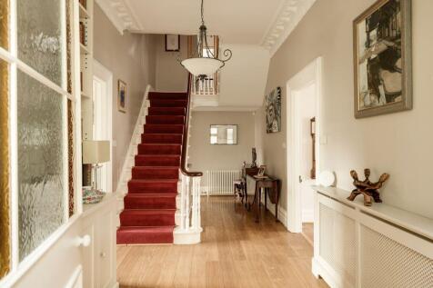 6 bed, 3 bath Semi-Detached in Bristol - Photo 3