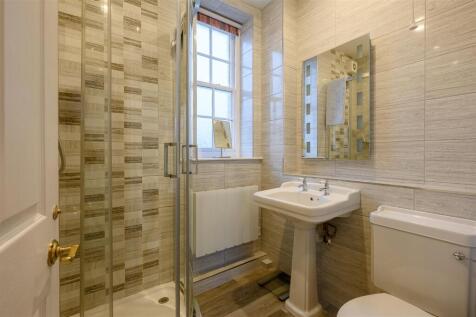 12 Trinity Court-9.jpg
