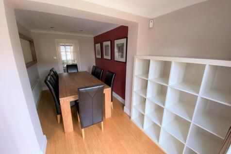 Dalton Gardens, Bishops Stortford, CM23 photo 3
