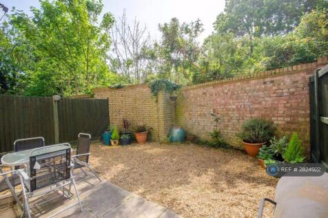 Sunny Garden Flat
