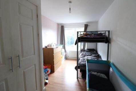 Sutcliffe Close, Stevenage, Hertfordshire, SG1 photo 4