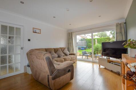 Living Room 1.jpg
